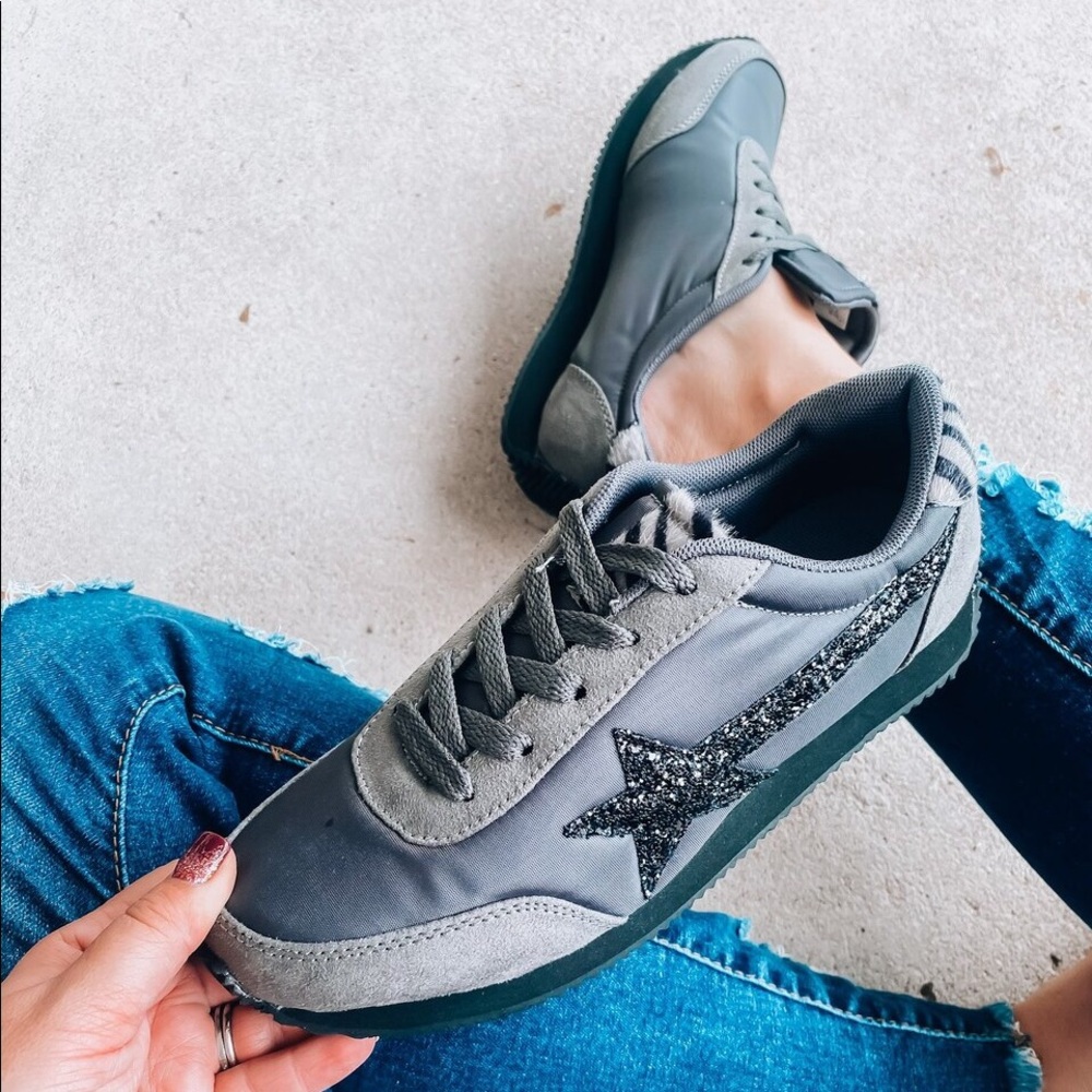 Wild Luxe Gray and Black Star Sneakers